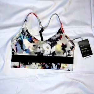 NWT, NIKE INDY BRA - size SMALL